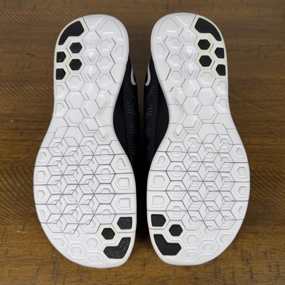 Nike Running Shoes Women 9 Black Nike Free 5.0 Athletic Gym Training Sneaker NEW - Picture 7 of 10